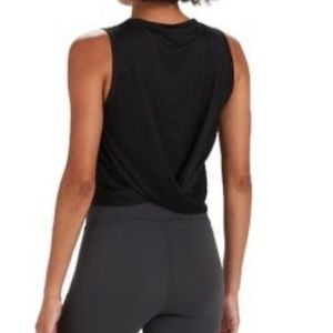Vuori  |  Lizette Crop Tank with Twist Back
